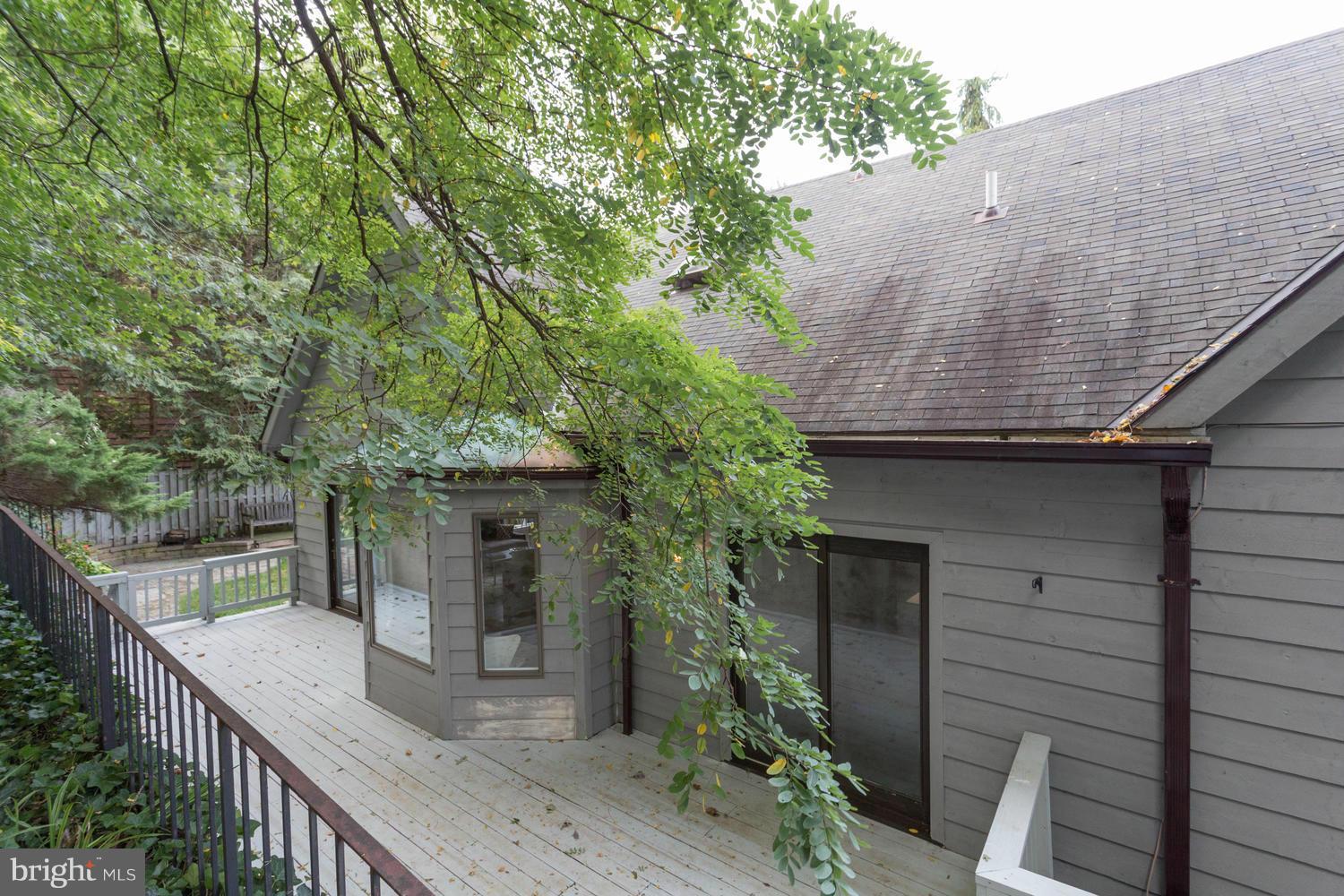 7345 Hooking Road McLean, VA 22101 - Photo 26 of 29 Exterior (Rear)