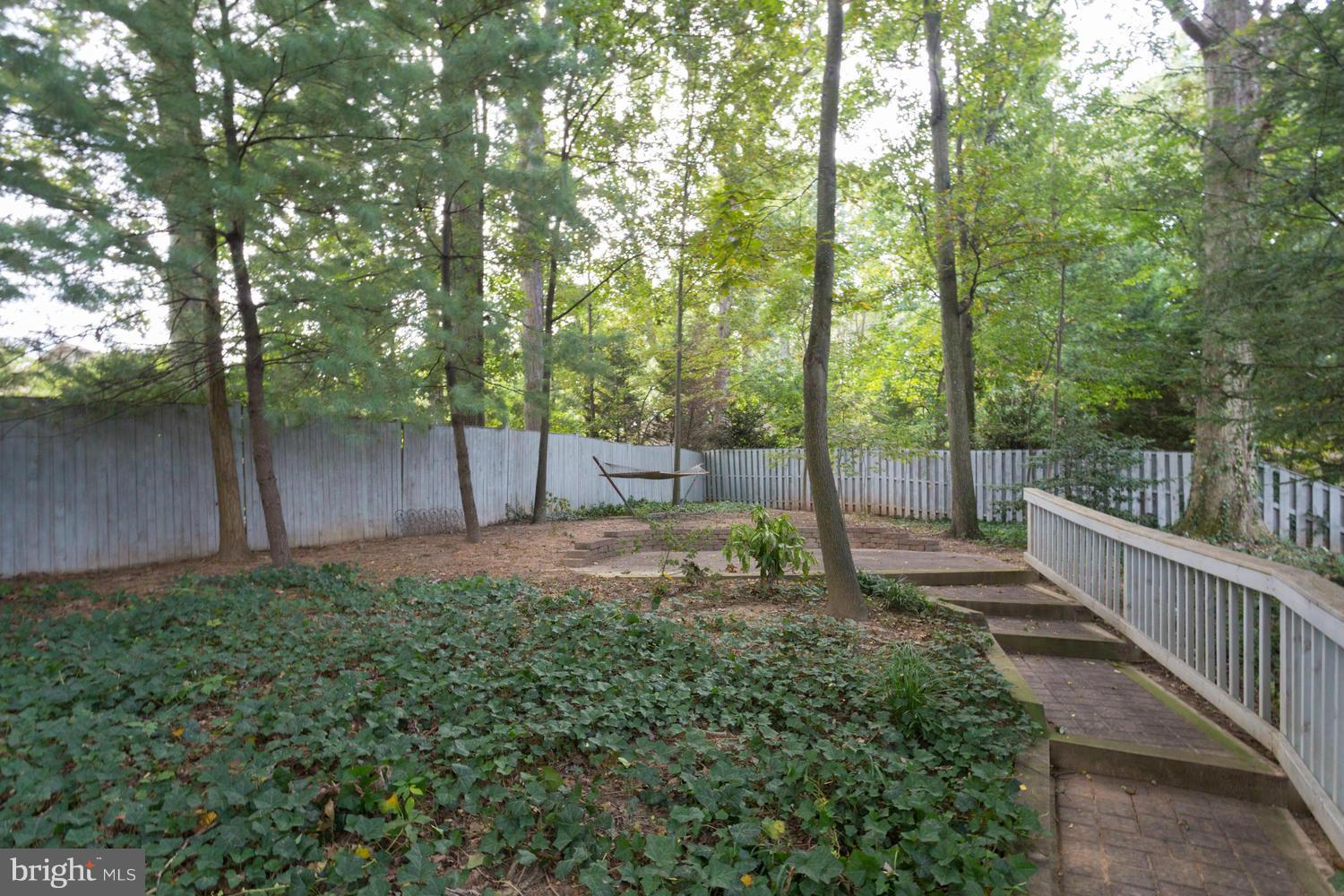 7345 Hooking Road McLean, VA 22101 - Photo 28 of 29 Exterior (Rear)
