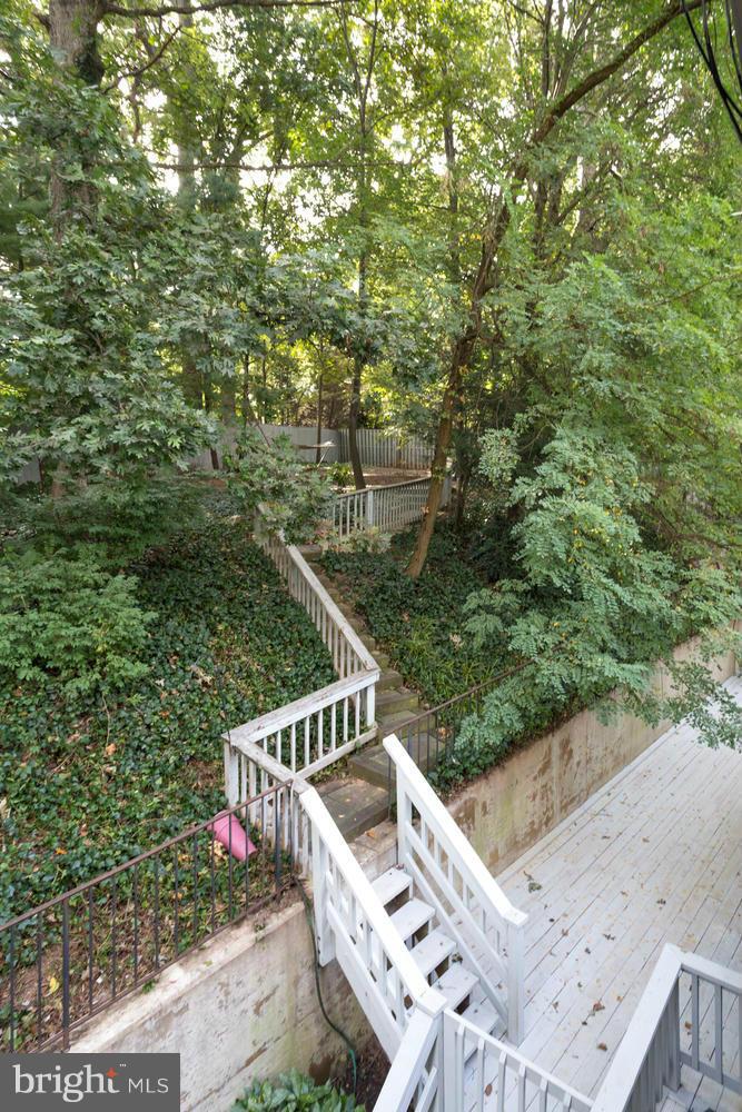 7345 Hooking Road McLean, VA 22101 - Photo 29 of 29 Exterior (Rear)