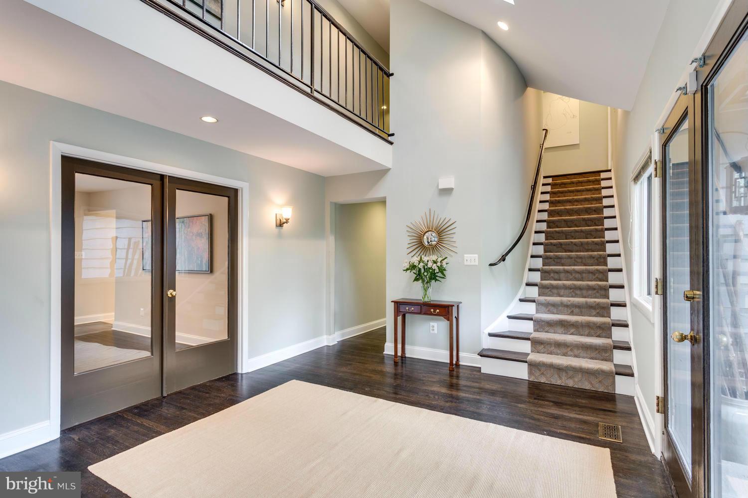 7345 Hooking Road McLean, VA 22101 - Photo 4 of 29 Interior (General)
