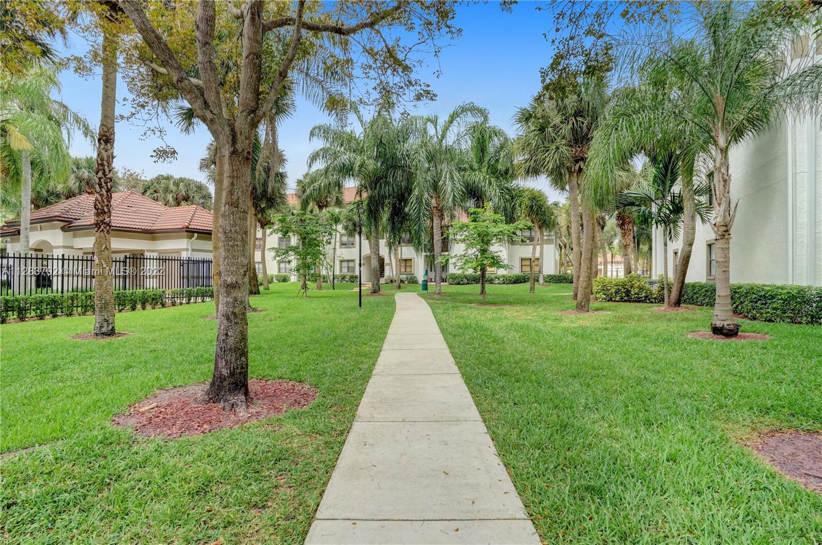620 South Park Road, Unit 122 Hollywood, FL 33021 - Photo 34 of 35 Gallery Image 34