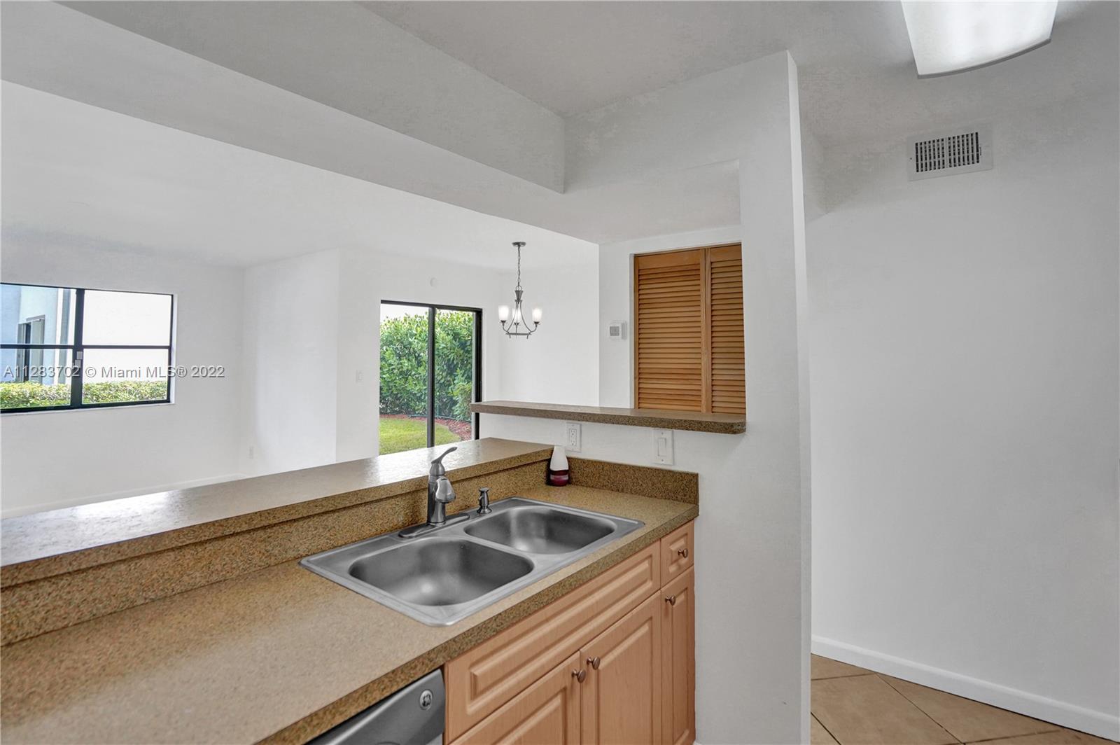 620 South Park Road, Unit 122 Hollywood, FL 33021 - Photo 9 of 35 Gallery Image 9