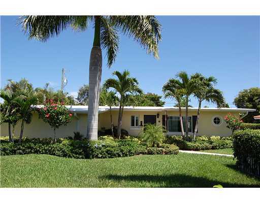 531 Aylesbury Road Delray Beach, FL 33444 - Photo 1 of 16 Primary Photo