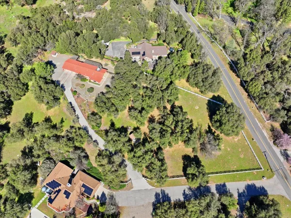 $499,900 | 46300 Vista Del Rio Drive, Oakhurst, CA 93644