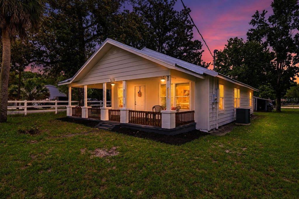 5570 Navarre Avenue Hampton, FL 32044 - Photo 1 of 17
