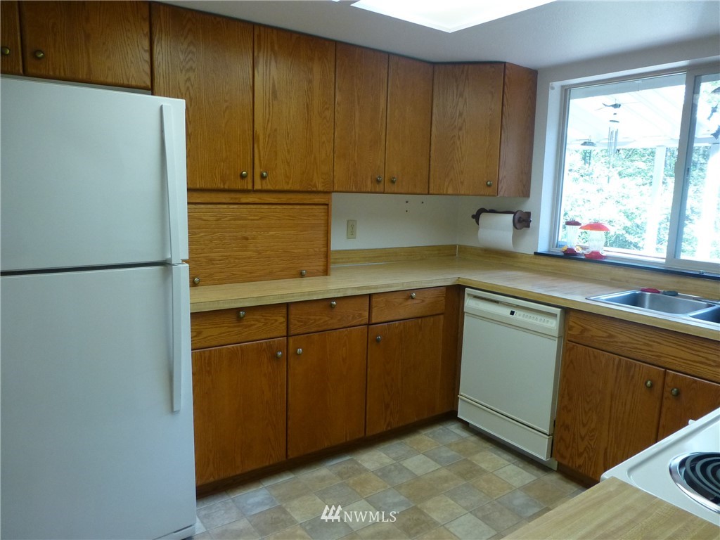 10084 Banner Road Southeast Olalla, WA 98359 - Photo 2 of 25 Gallery Image 2