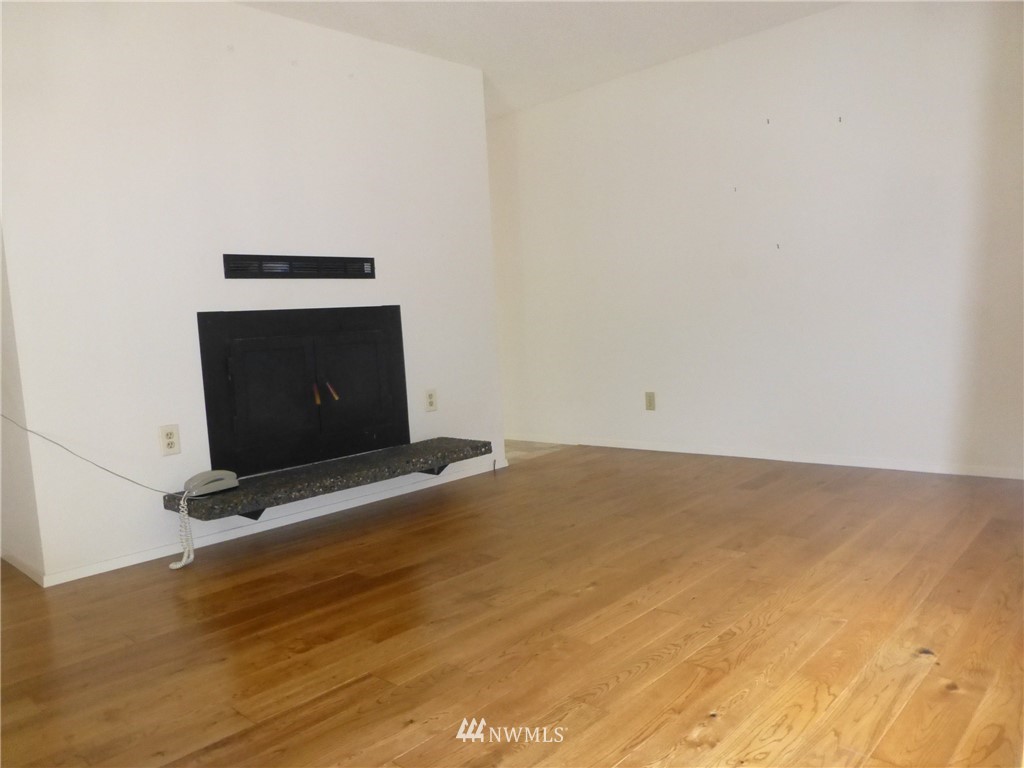10084 Banner Road Southeast Olalla, WA 98359 - Photo 5 of 25 Gallery Image 5