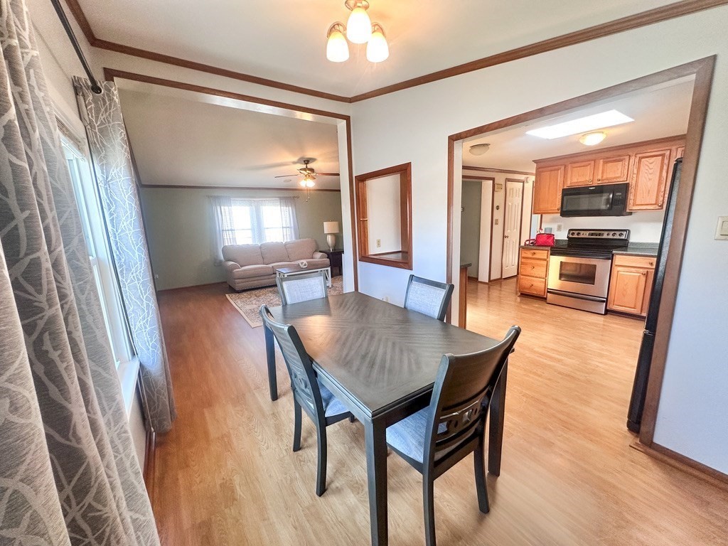 59 Castle Road Attleboro, MA 02703 - Photo 5 of 30 Gallery Image 5