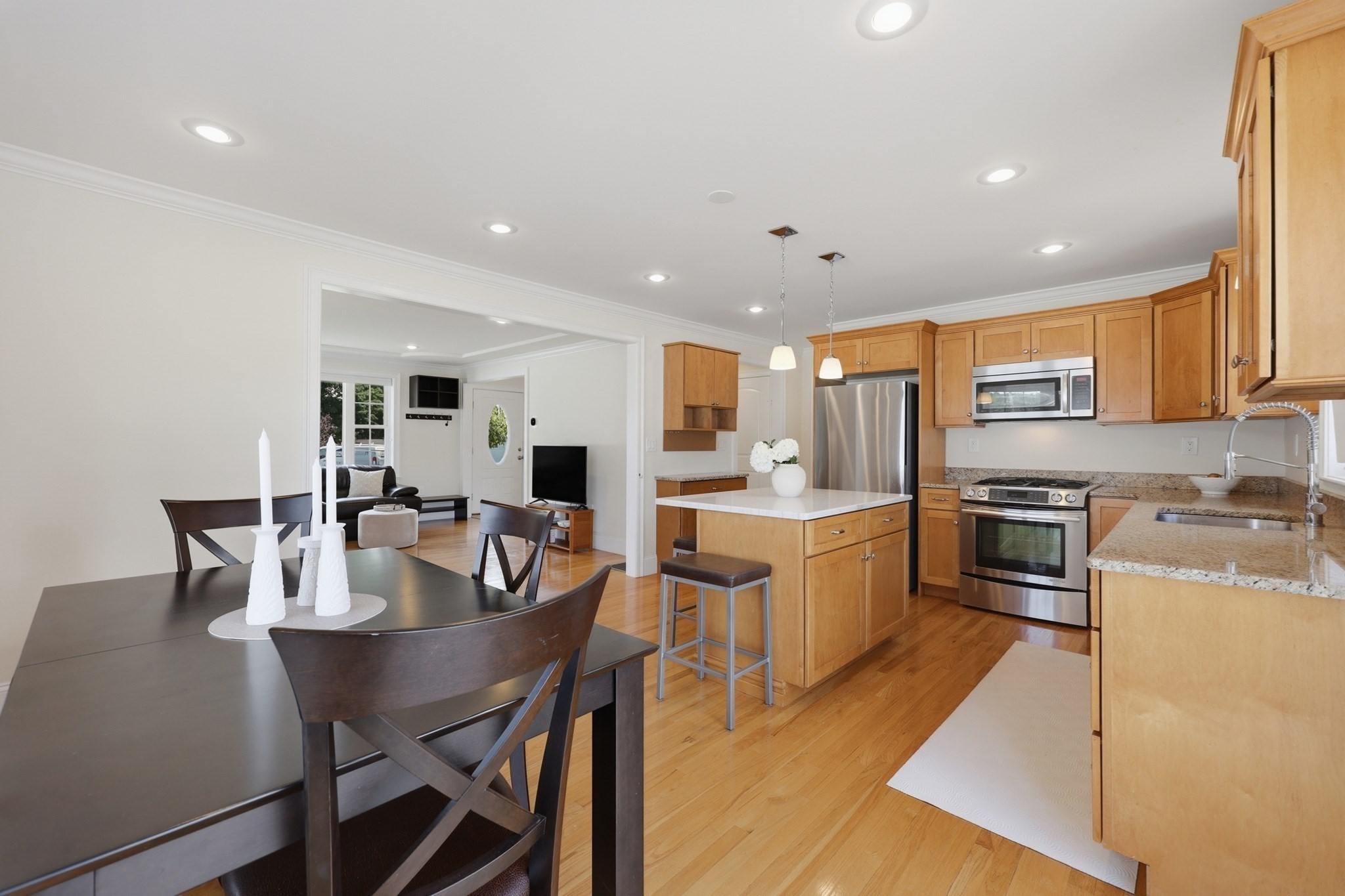 173 Bedford Road, Unit B Woburn, MA 01801 - Photo 8 of 33 Gallery Image 8