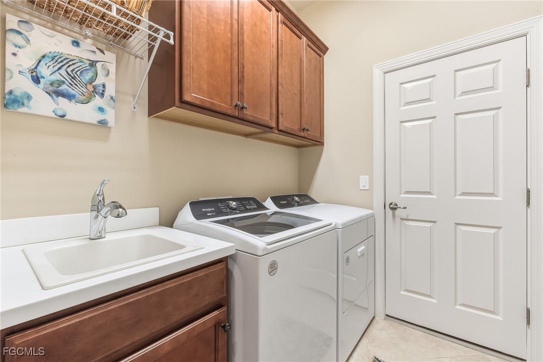 11013 Surrey Place Fort Myers, FL 33913 - Photo 20 of 39