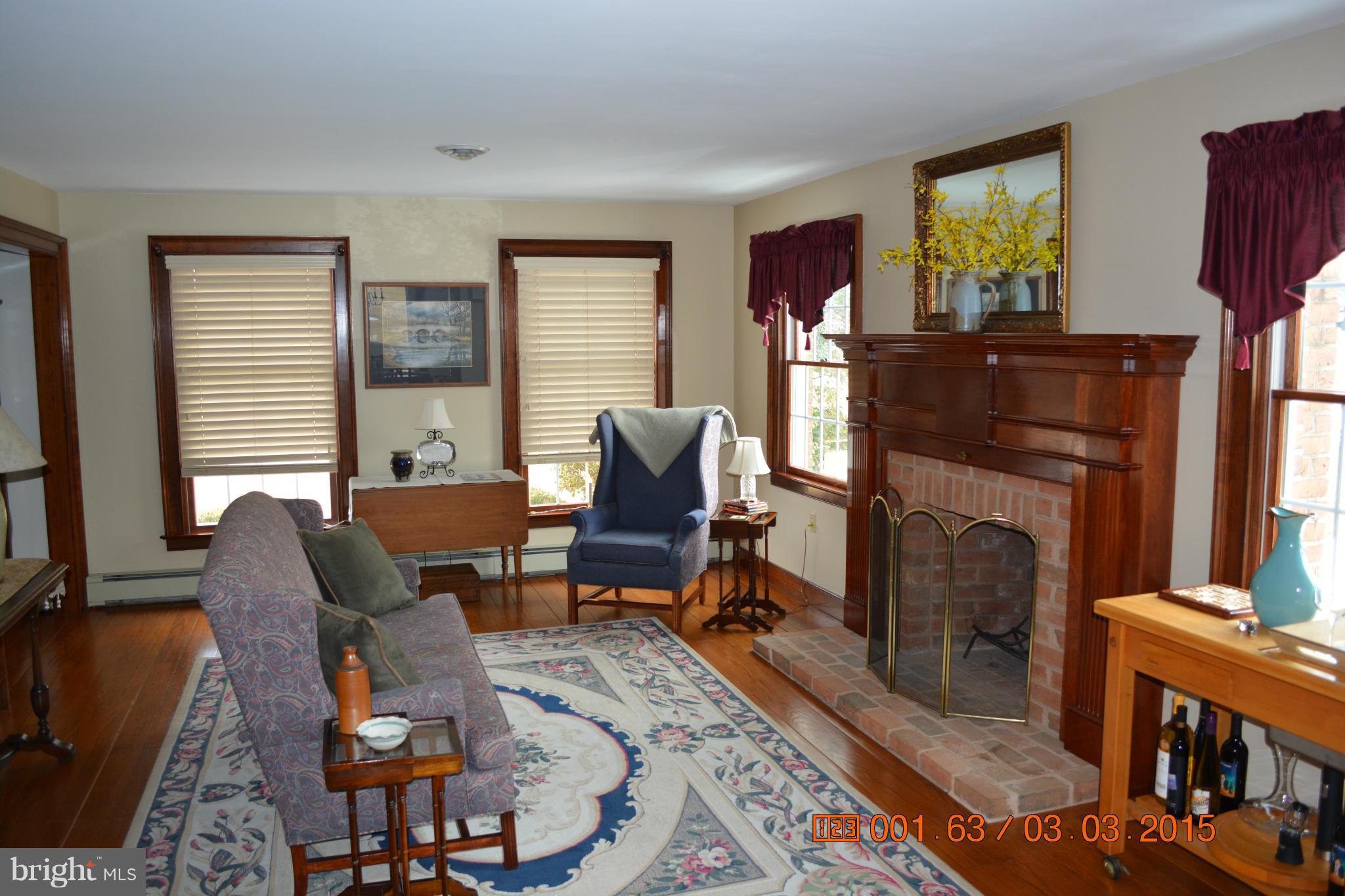 12013 St Paul Road Clear Spring, MD 21722 - Photo 11 of 25 Living Room