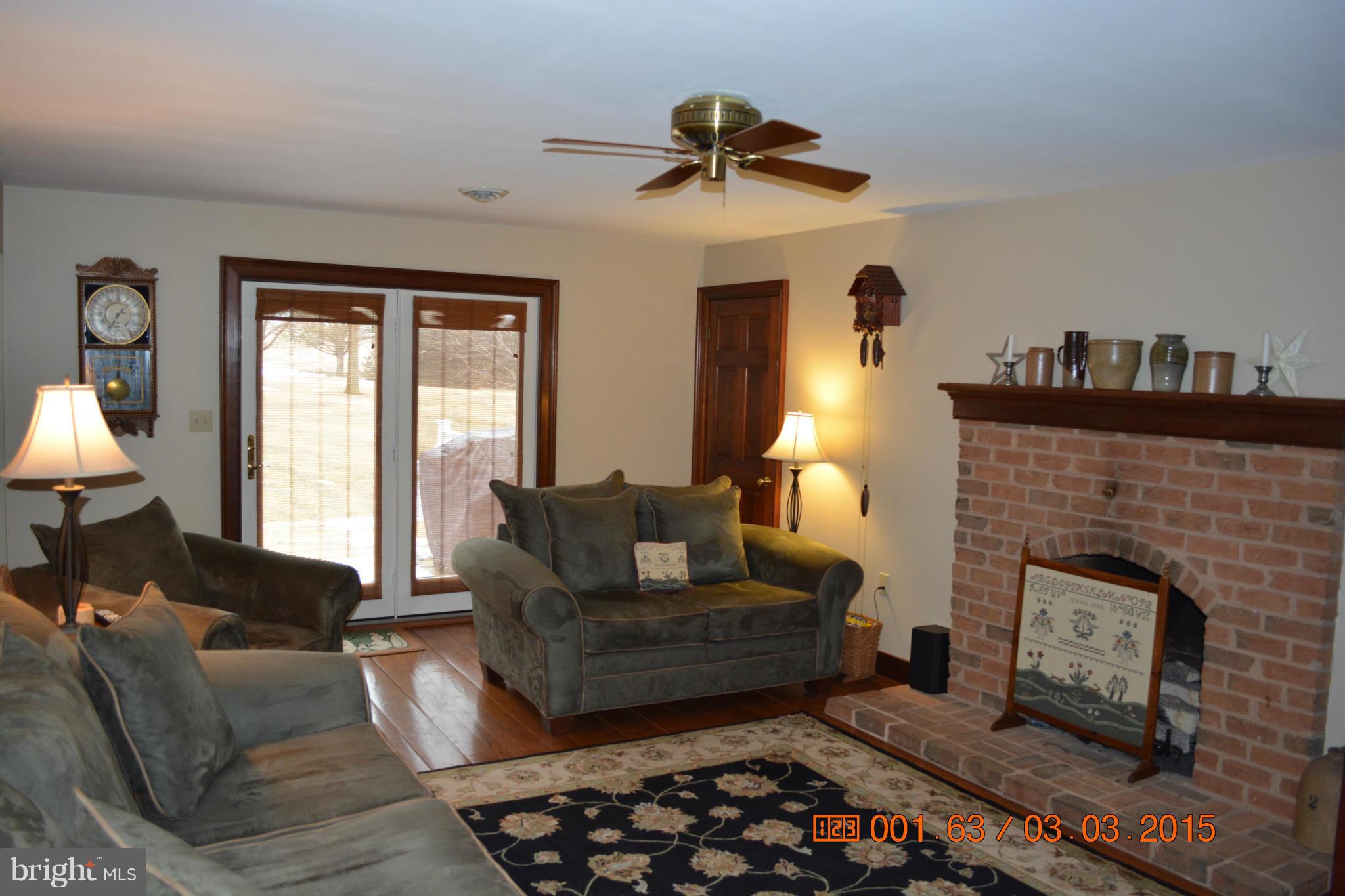 12013 St Paul Road Clear Spring, MD 21722 - Photo 12 of 25 Family Room