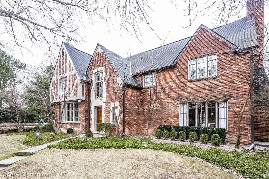 53 Cloverly Road Grosse Pointe, MI 48236 - Photo 63 of 66 005-Front_View-3695252-medium.jpg