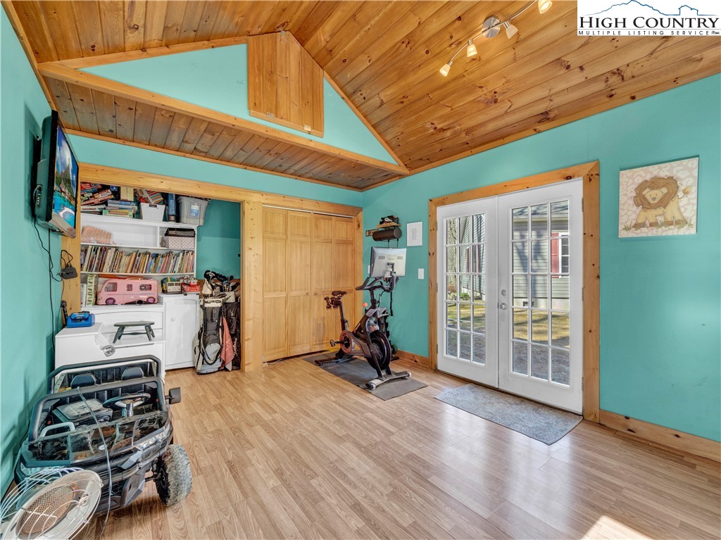 316 Rominger Road Banner Elk, NC 28604 - Photo 29 of 36 Gallery Image 29