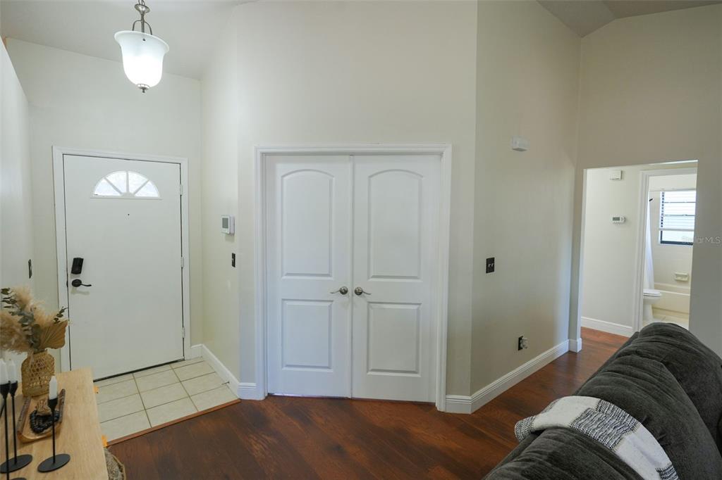 4136 Spring Way Circle Valrico, FL 33596 - Photo 12 of 64