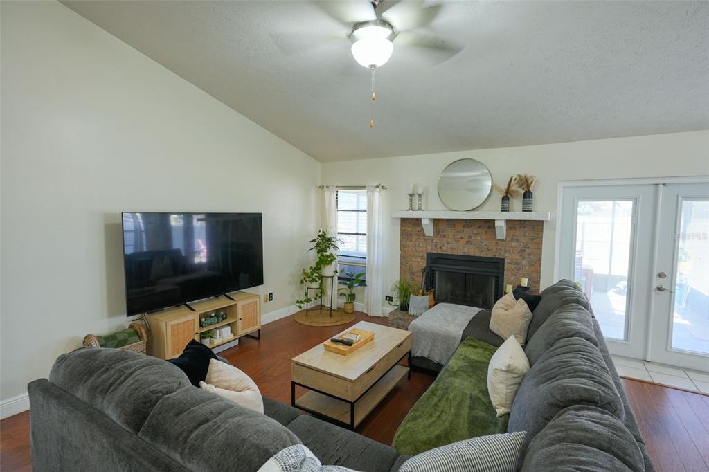 4136 Spring Way Circle Valrico, FL 33596 - Photo 13 of 64