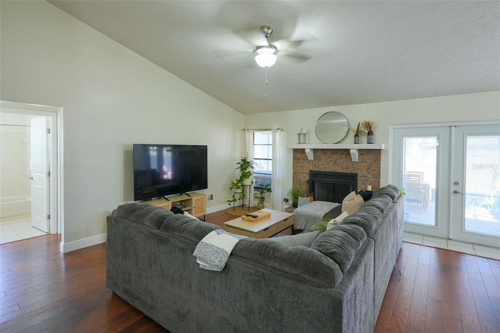 4136 Spring Way Circle Valrico, FL 33596 - Photo 14 of 64