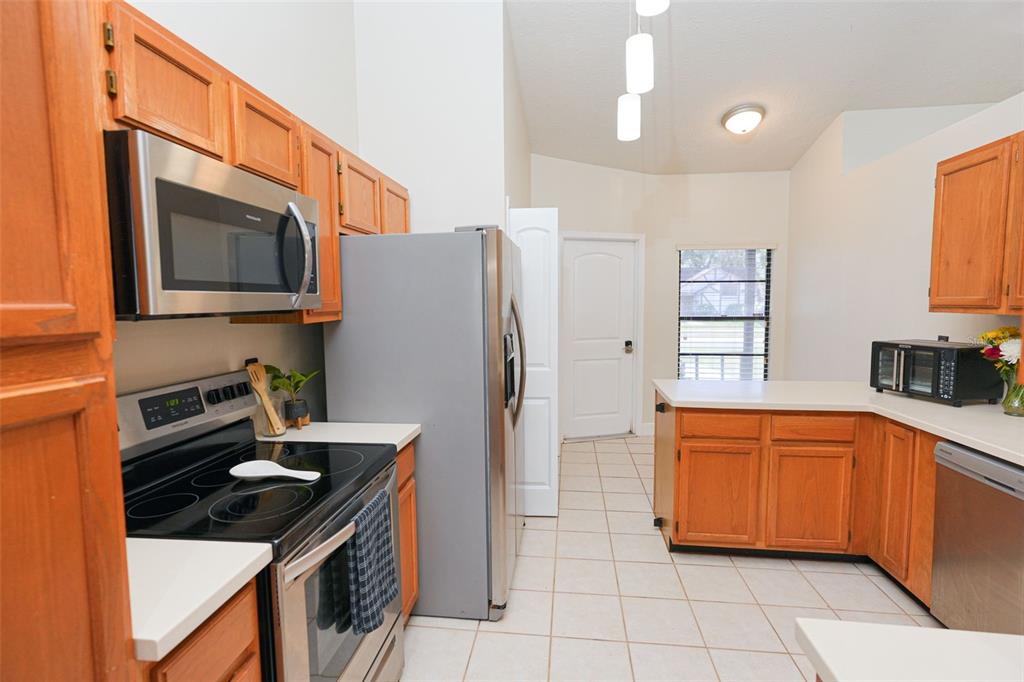 4136 Spring Way Circle Valrico, FL 33596 - Photo 17 of 64