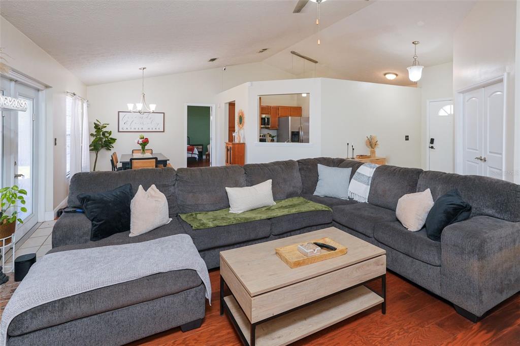 4136 Spring Way Circle Valrico, FL 33596 - Photo 43 of 64