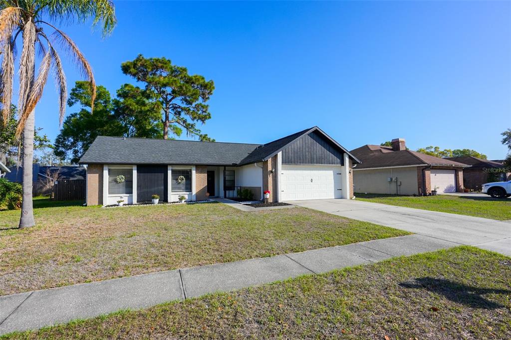 4136 Spring Way Circle Valrico, FL 33596 - Photo 5 of 64