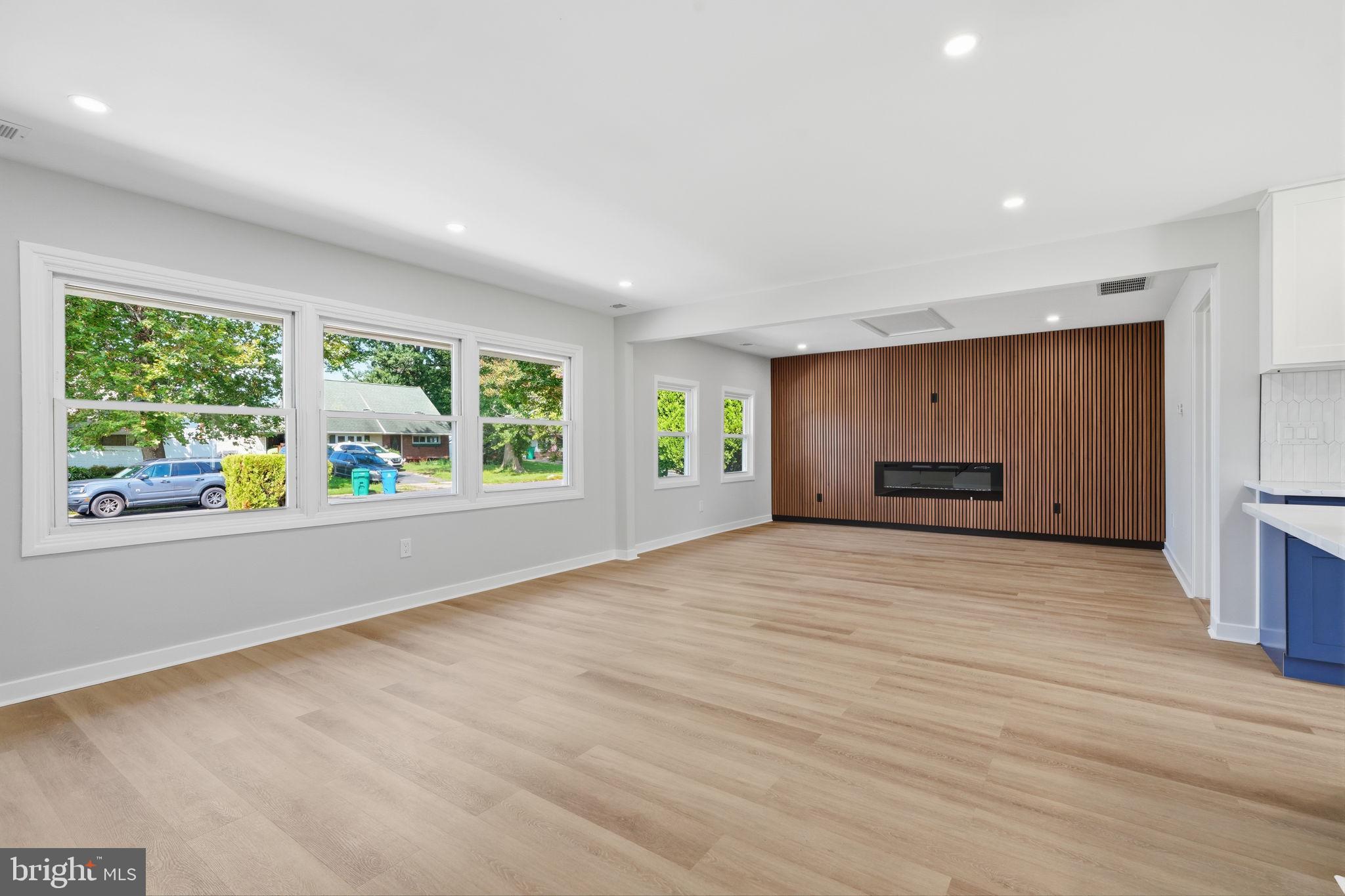 32 Iris Road Levittown, PA 19057 - Photo 16 of 32 Gallery Image 16