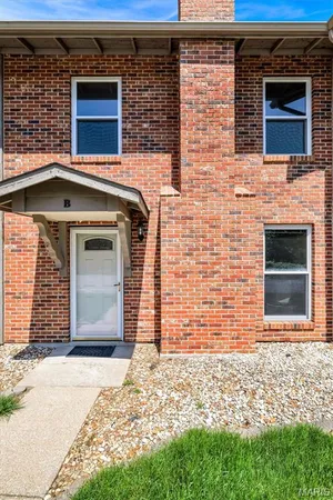 $140,000 | 21 Park Charles Boulevard South, Unit B, St. Peters, MO 63376
