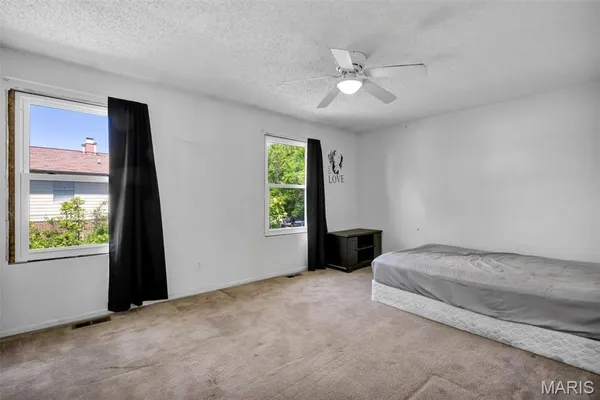$140,000 | 21 Park Charles Boulevard South, Unit B, St. Peters, MO 63376