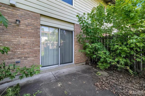 $140,000 | 21 Park Charles Boulevard South, Unit B, St. Peters, MO 63376