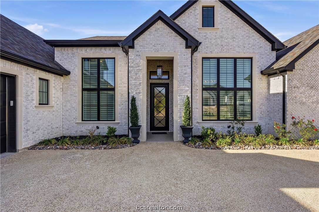 2977 Boxelder Drive Bryan, TX 77807 - Photo 2 of 46