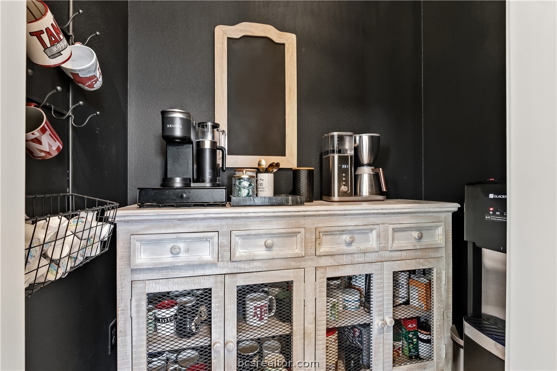 2977 Boxelder Drive Bryan, TX 77807 - Photo 39 of 46 Little coffee nook off of kitchen/dining area