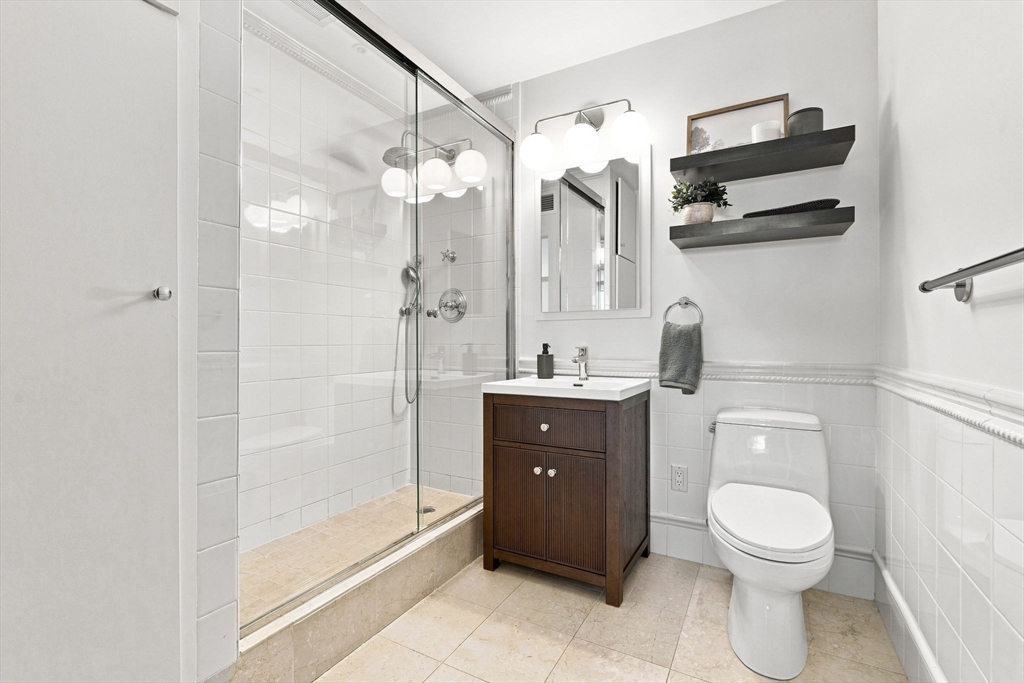 85 East India Row, Unit 8A Boston, MA 02110 - Photo 13 of 24 Gallery Image 13