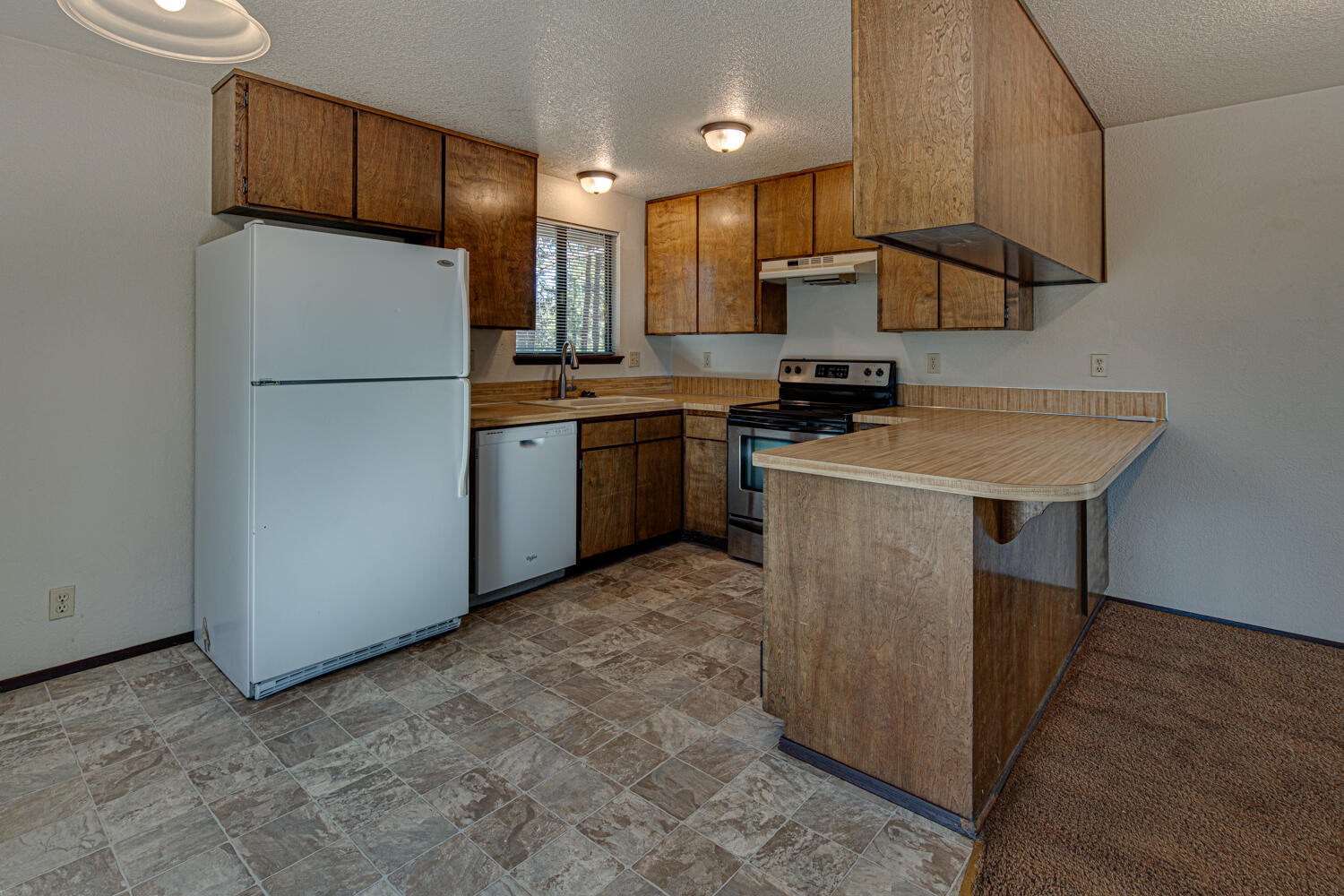 19610 Apache Road Bend, OR 97702 - Photo 8 of 27 19610-076