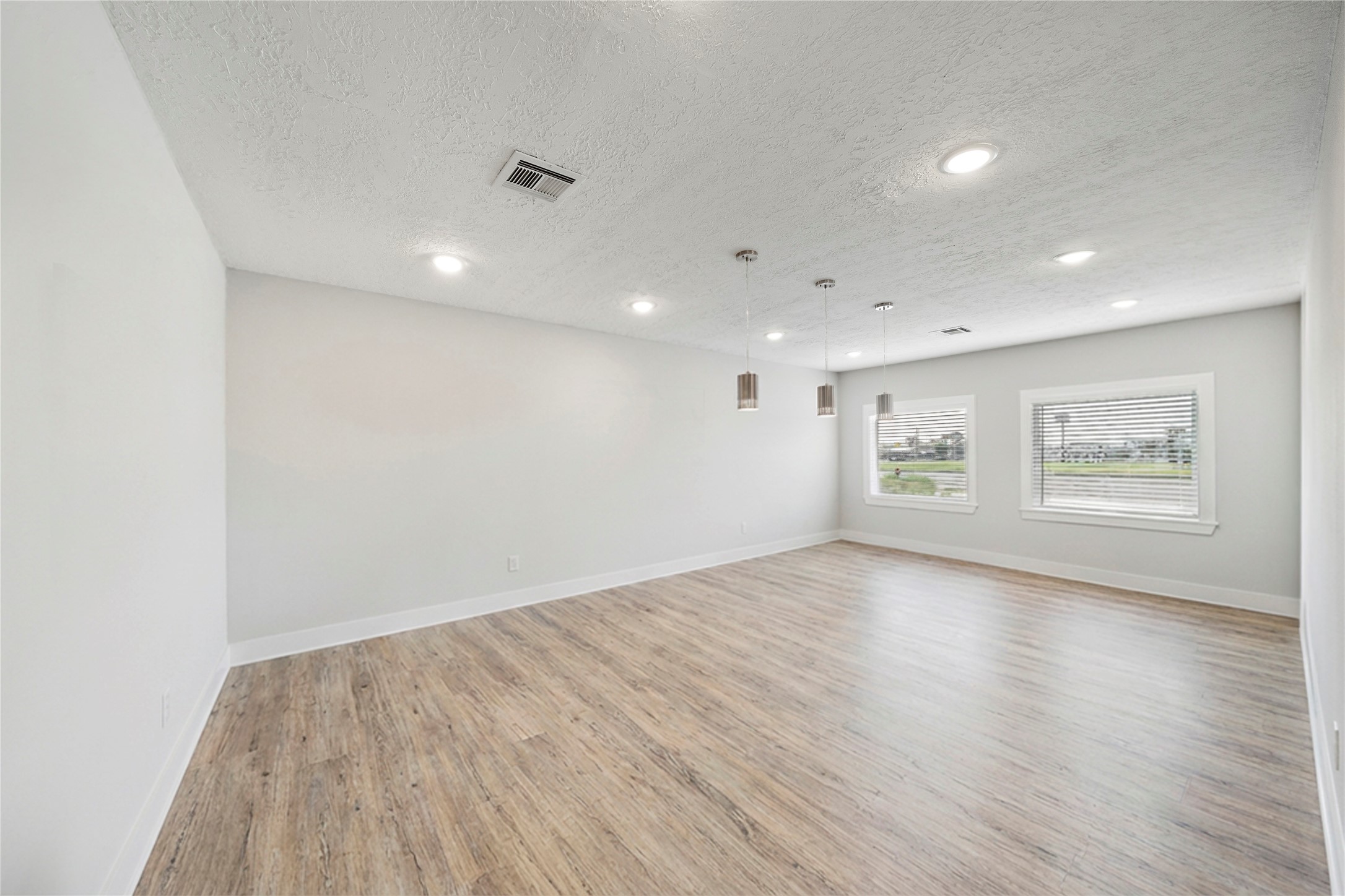 1609 North Richmond Road Wharton, TX 77488 - Photo 5 of 16