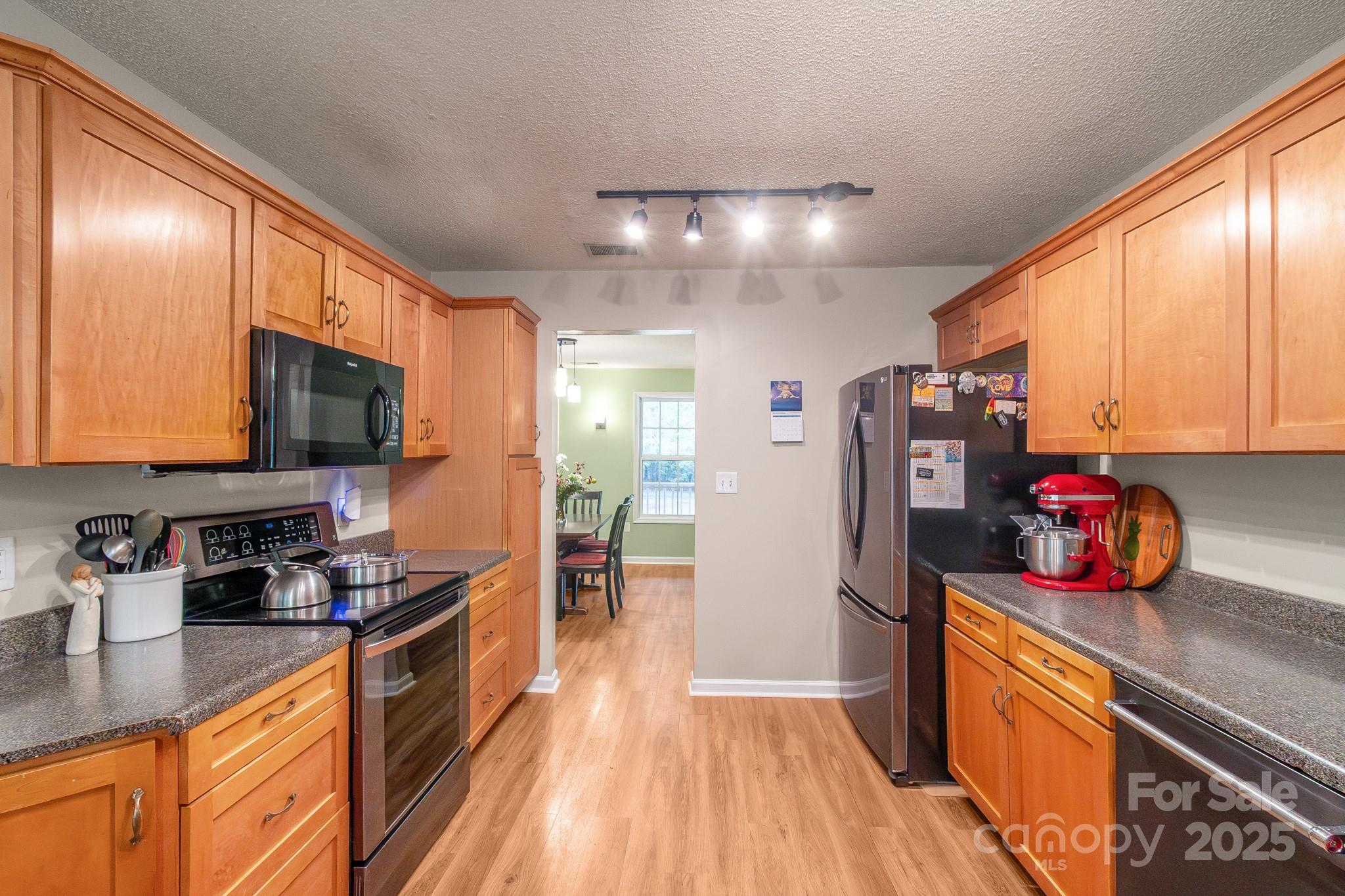 443 State Rd S-28-101 Elgin, SC 29045 - Photo 11 of 45