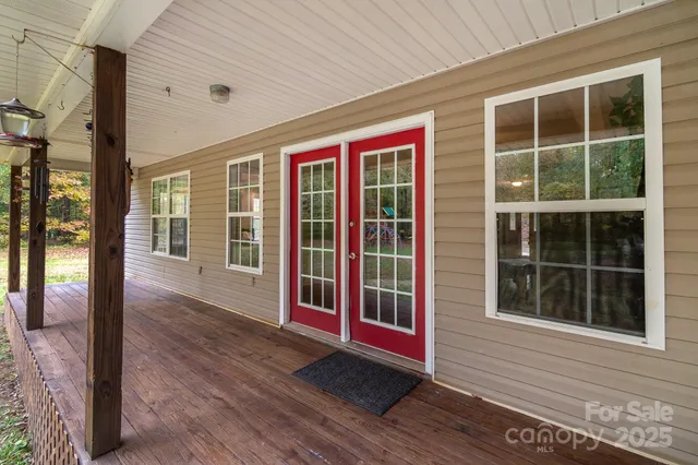 $425,000 | 443 State Rd S-28-101, Elgin, SC 29045