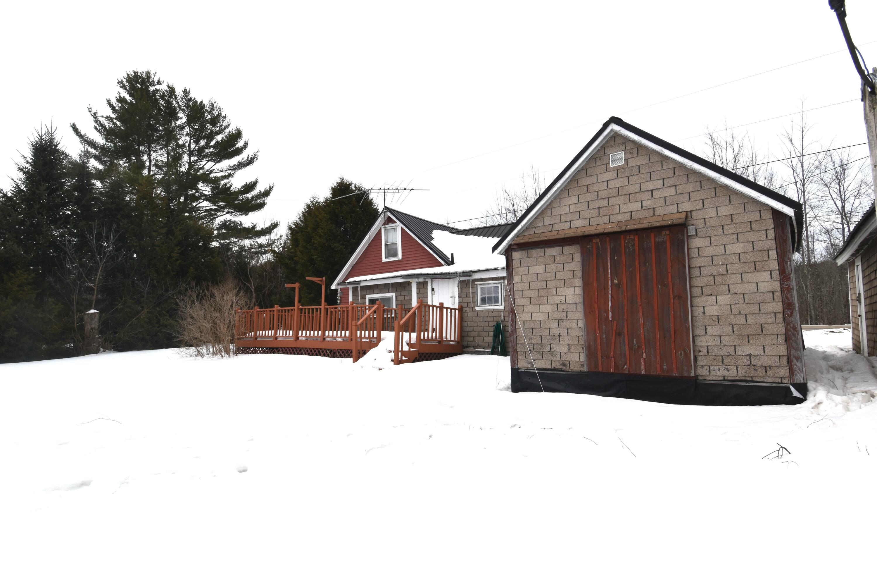 129 Palmer Road Newport, ME 04953 - Photo 3 of 16 tempImageSHYkSQ