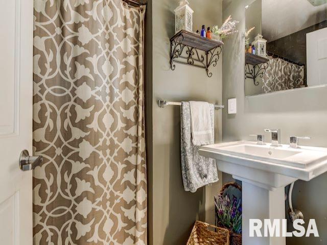 11342 Knoles Road Petersburg, IL 62675 - Photo 12 of 20 Gallery Image 12