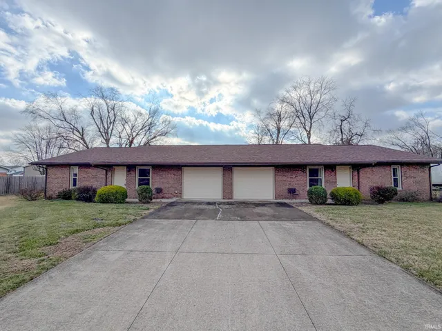 $325,000 | 207 Lorshelna Drive, Unit A & B, Evansville, IN 47711