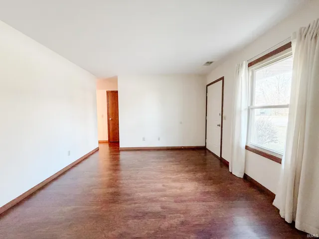 $325,000 | 207 Lorshelna Drive, Unit A & B, Evansville, IN 47711