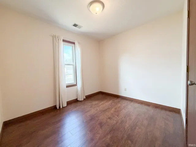 $325,000 | 207 Lorshelna Drive, Unit A & B, Evansville, IN 47711