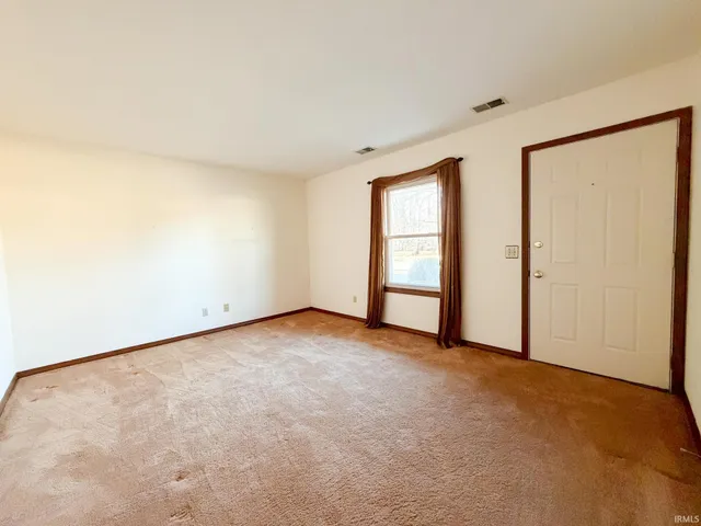 $325,000 | 207 Lorshelna Drive, Unit A & B, Evansville, IN 47711