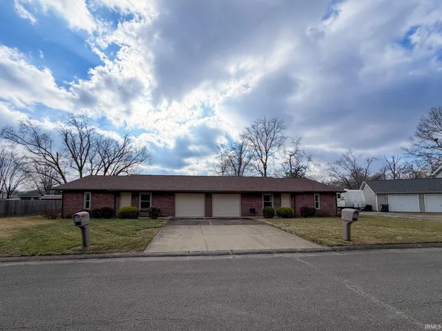 $325,000 | 207 Lorshelna Drive, Unit A & B, Evansville, IN 47711