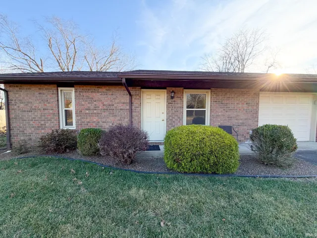 $325,000 | 207 Lorshelna Drive, Unit A & B, Evansville, IN 47711