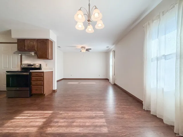 $325,000 | 207 Lorshelna Drive, Unit A & B, Evansville, IN 47711