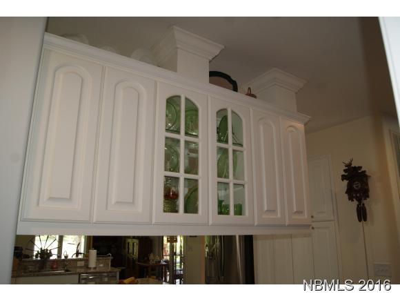 120 Mellen Road New Bern, NC 28562 - Photo 12 of 54 Glass front Cabinetry