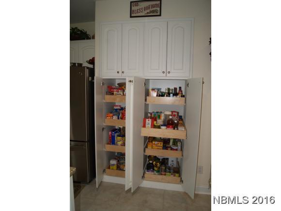 120 Mellen Road New Bern, NC 28562 - Photo 17 of 54 Pull-outs throughout Kitchen