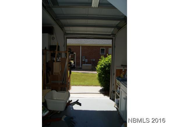 120 Mellen Road New Bern, NC 28562 - Photo 32 of 54 Golf Cart / Lawnmower Garage Door