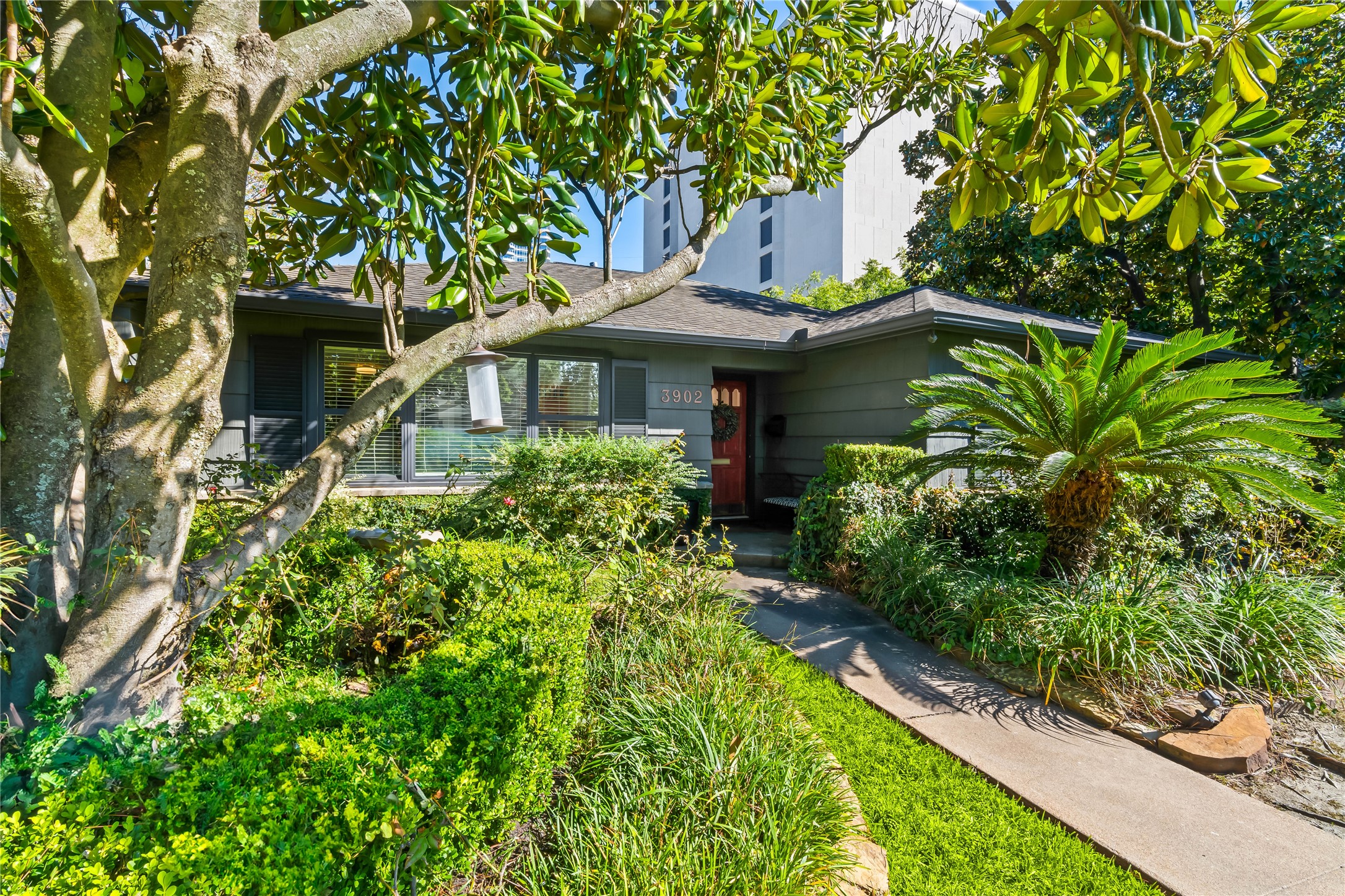 3902 Colquitt Street Houston, TX 77027 - Photo 8 of 32