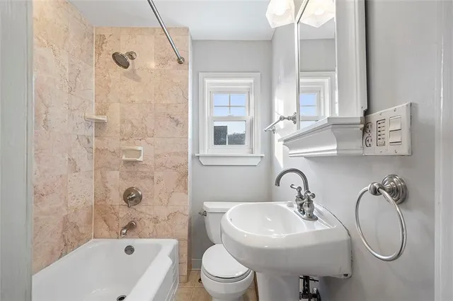 $1,800 | 5151 Carnegie Street, Pittsburgh, PA 15201