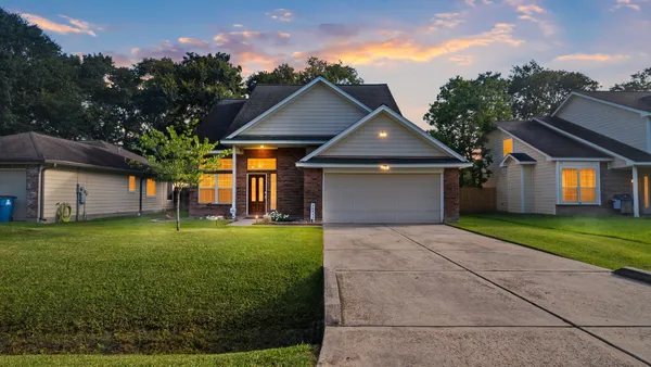 $2,125 | 16453 Ryan Guinn Way, Conroe, TX 77303